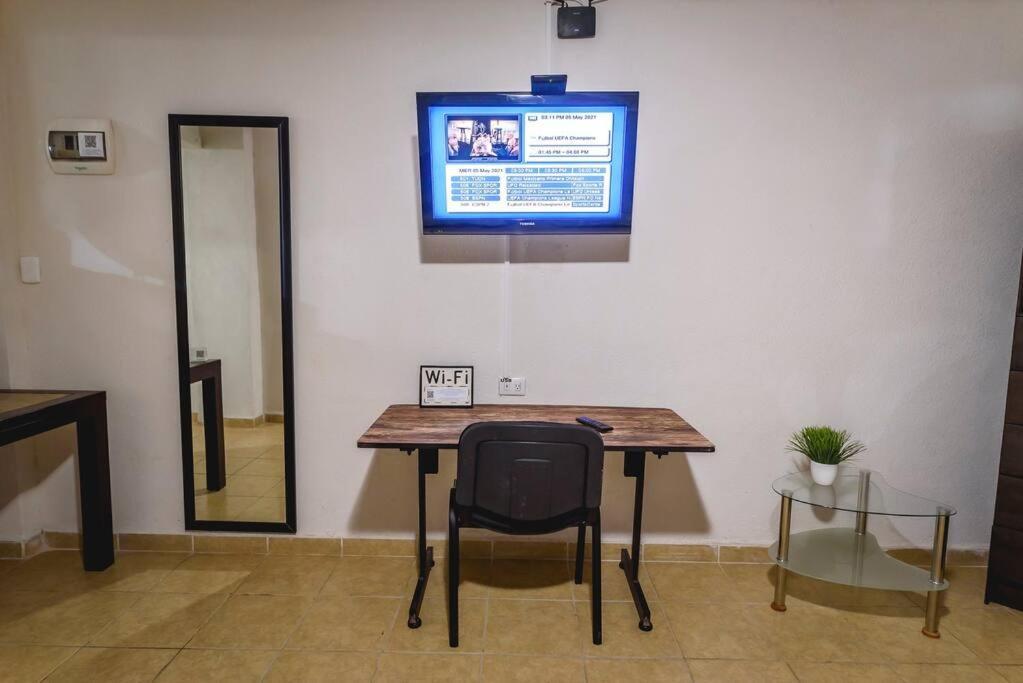 Departamento Comodo Centrico Tv Ac Wifi Cocina Parking, Letra C Ciudad Valles Eksteriør billede